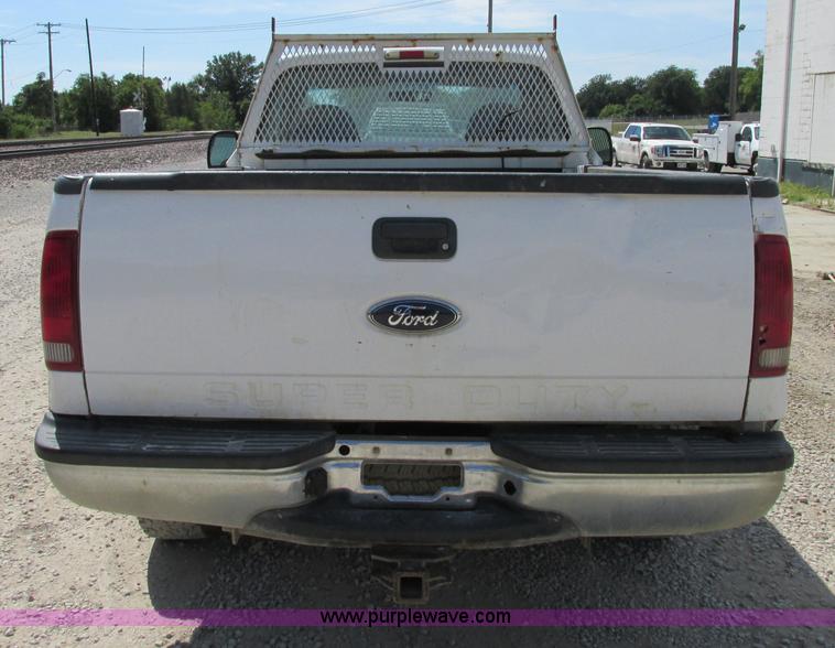 image for item F5234 2001 Ford F250 Super Duty XL pickup truck