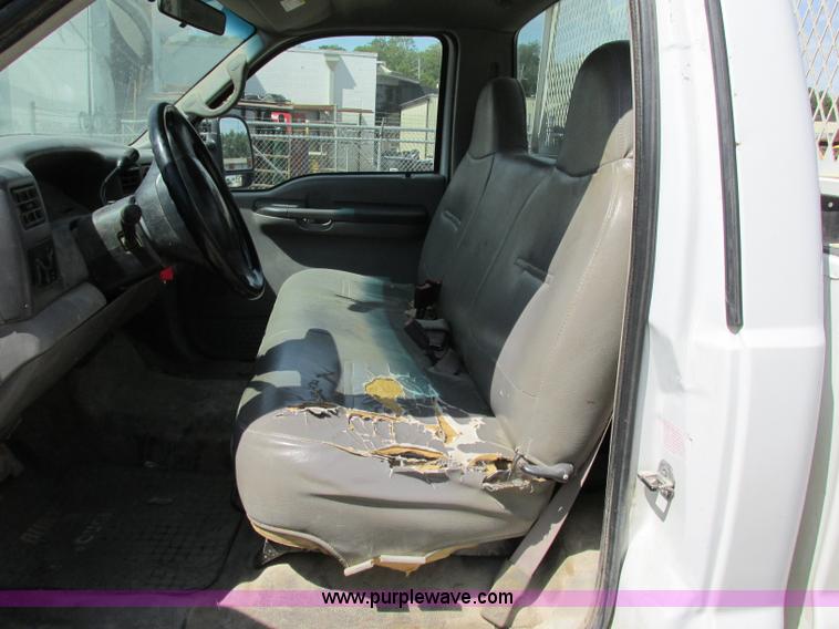 image for item F5234 2001 Ford F250 Super Duty XL pickup truck