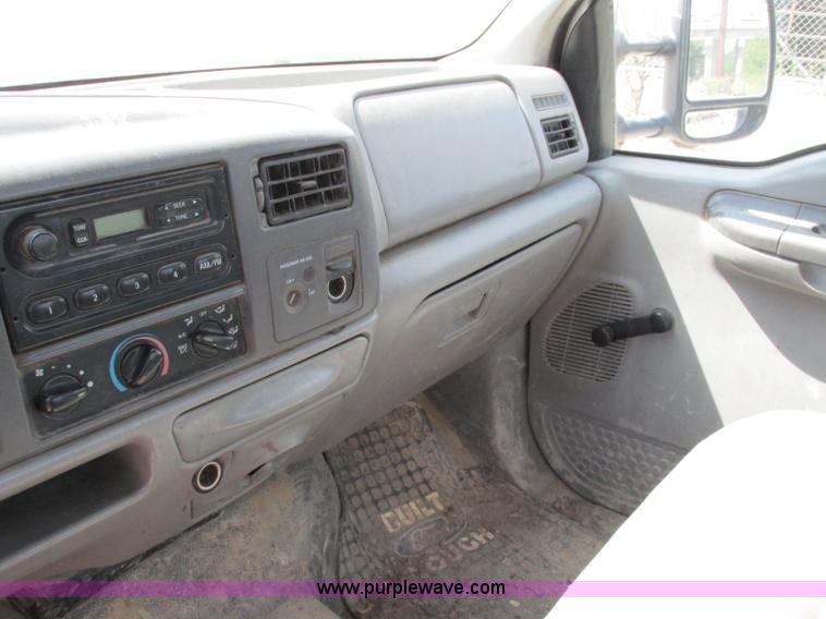 image for item F5234 2001 Ford F250 Super Duty XL pickup truck