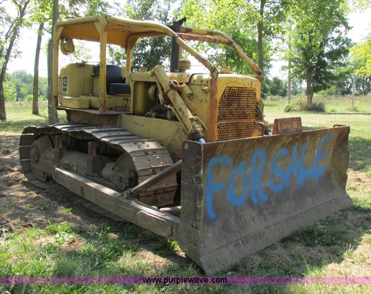 image for item F5236 1963 Caterpillar D6C dozer