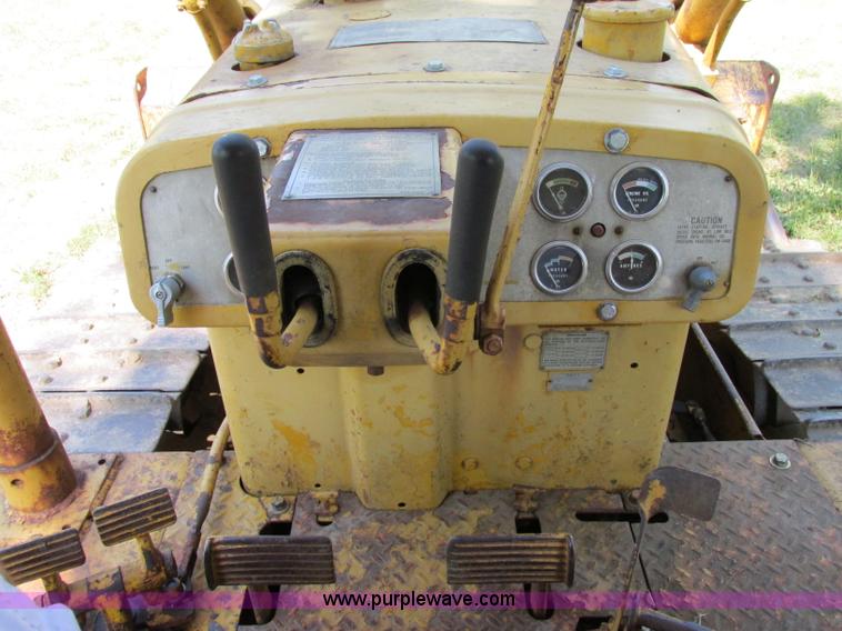 image for item F5236 1963 Caterpillar D6C dozer