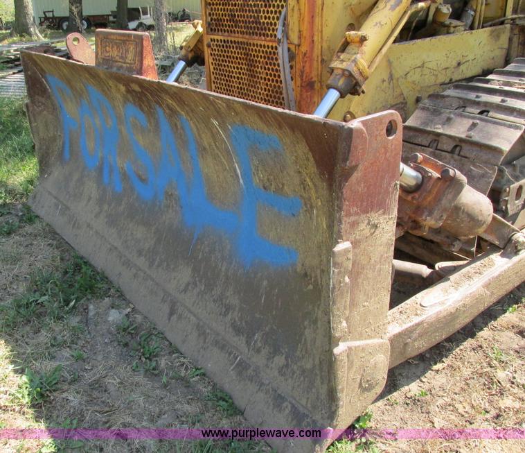 image for item F5236 1963 Caterpillar D6C dozer