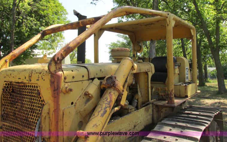 image for item F5236 1963 Caterpillar D6C dozer