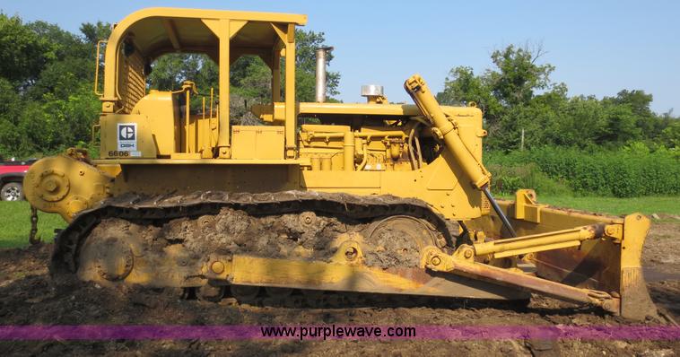 image for item F6654 1960 Caterpillar D8H dozer