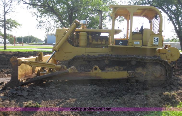 image for item F6654 1960 Caterpillar D8H dozer