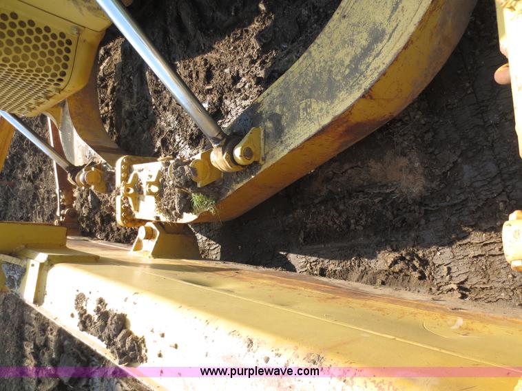 image for item F6654 1960 Caterpillar D8H dozer