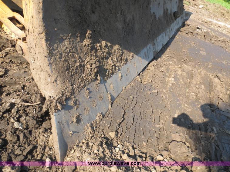 image for item F6654 1960 Caterpillar D8H dozer