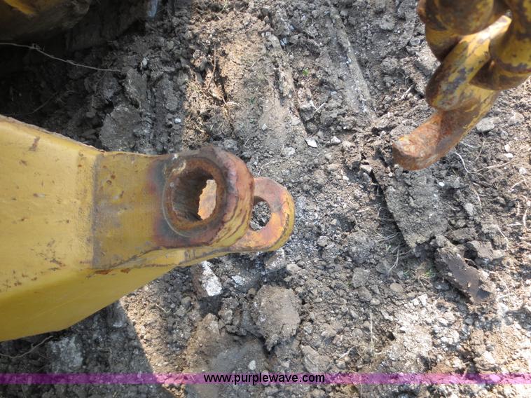 image for item F6654 1960 Caterpillar D8H dozer