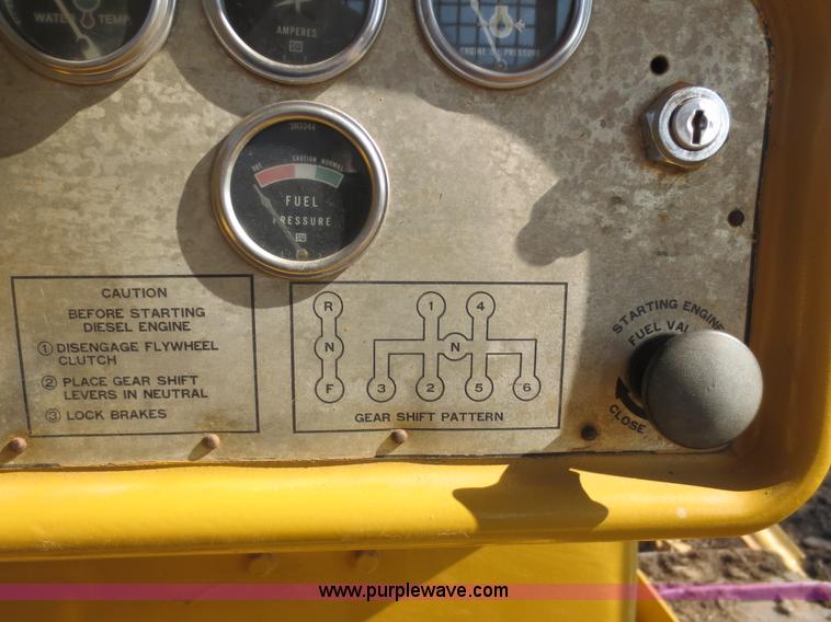 image for item F6654 1960 Caterpillar D8H dozer