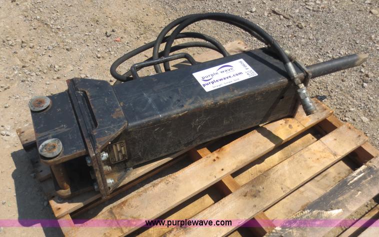 image for item F6656 2006 Ditch Witch hydraulic excavator hammer