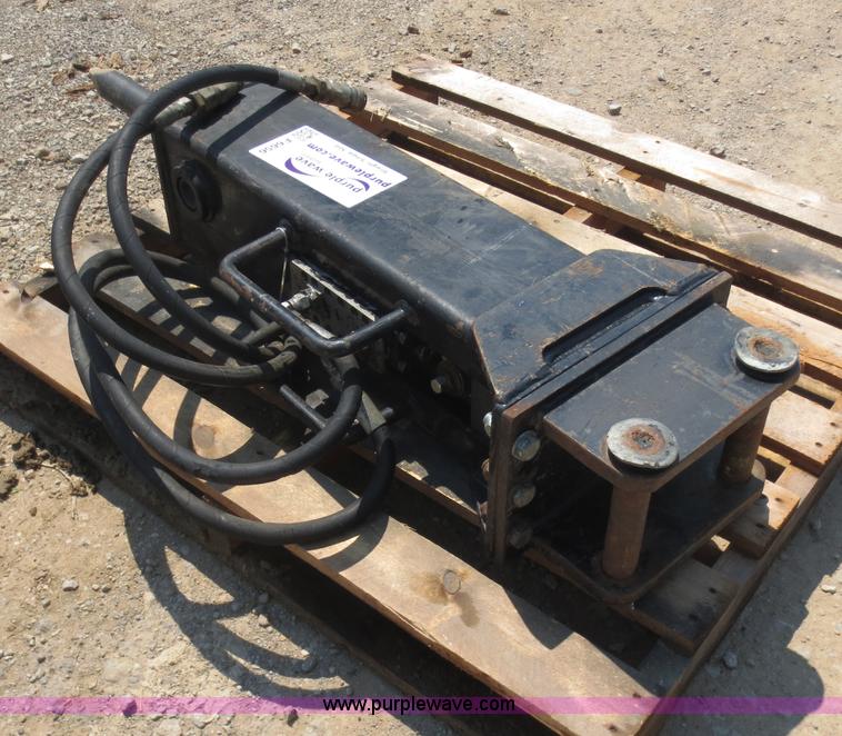 image for item F6656 2006 Ditch Witch hydraulic excavator hammer