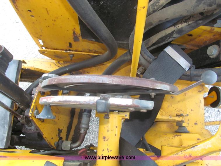 image for item F7106 1994 Massey-Ferguson 50EX Power Shuttle L MFWD tractor