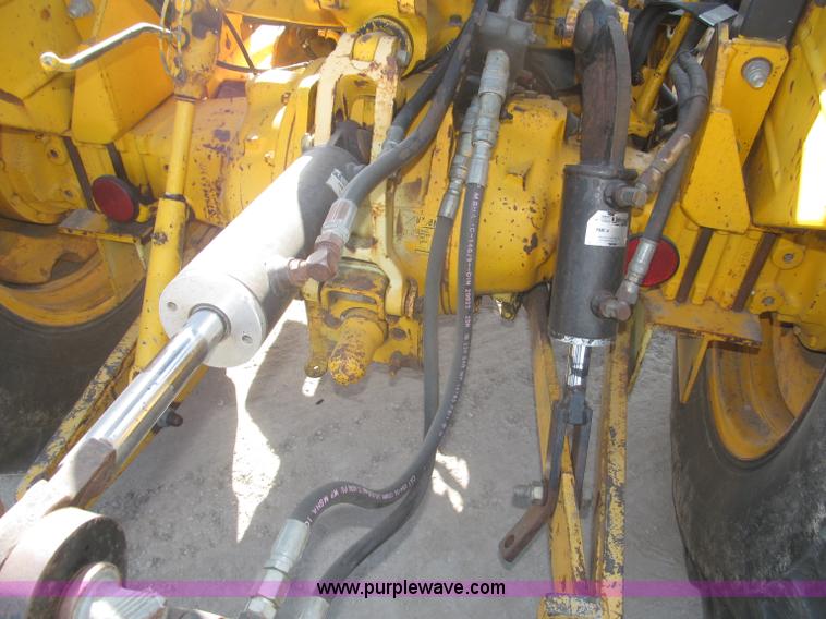 image for item F7106 1994 Massey-Ferguson 50EX Power Shuttle L MFWD tractor