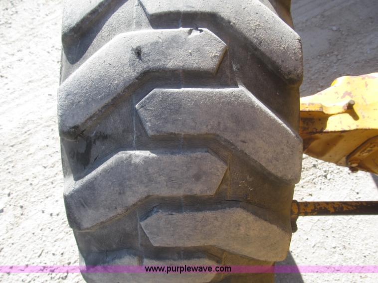 image for item F7106 1994 Massey-Ferguson 50EX Power Shuttle L MFWD tractor