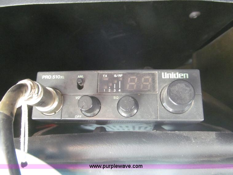 image for item F7109 2007 Freightliner FLD132 XL Classic semi truck