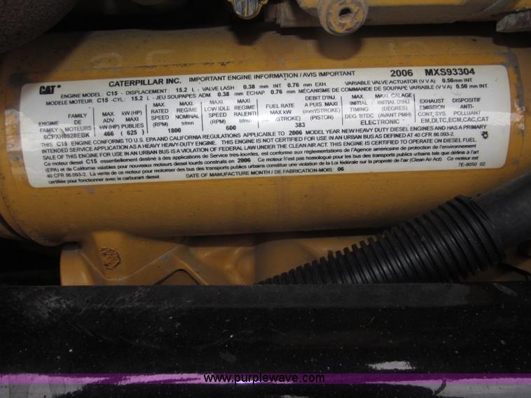 image for item F7109 2007 Freightliner FLD132 XL Classic semi truck