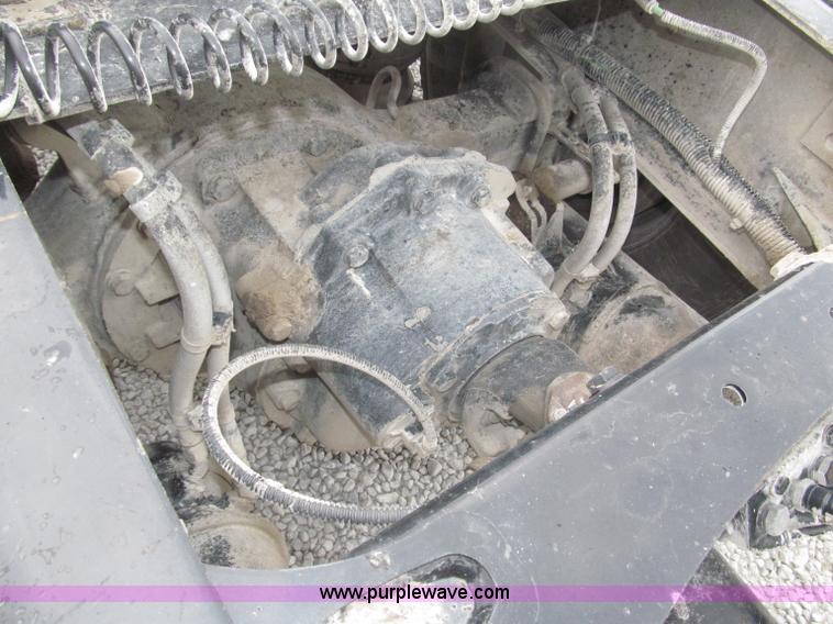 image for item F7109 2007 Freightliner FLD132 XL Classic semi truck