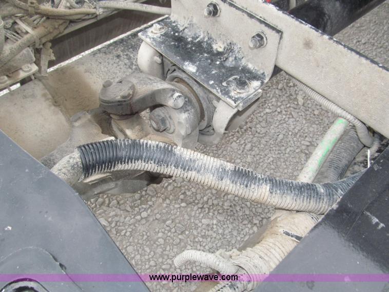 image for item F7109 2007 Freightliner FLD132 XL Classic semi truck