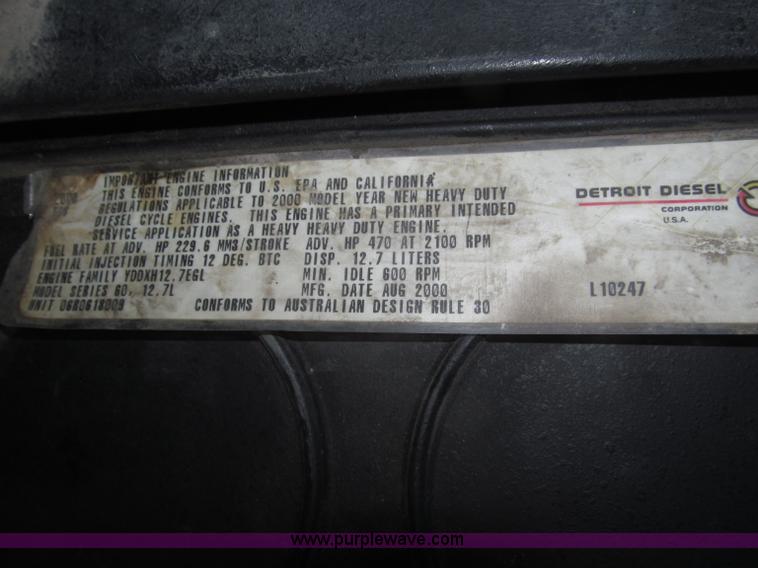 image for item F7115 2001 Freightliner FLD120 tri axle dump truck