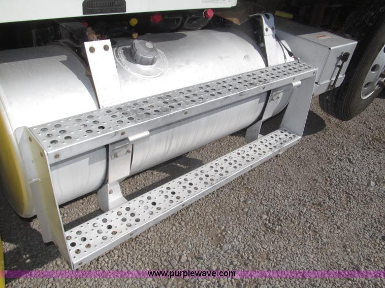 image for item F7115 2001 Freightliner FLD120 tri axle dump truck