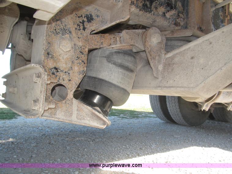 image for item F7115 2001 Freightliner FLD120 tri axle dump truck