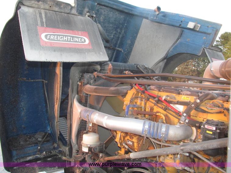 image for item F7116 2007 Freightliner FLD132 XL Classic tri axle semi truck