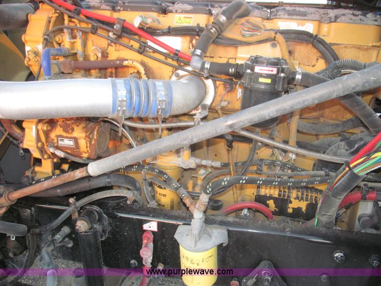 image for item F7116 2007 Freightliner FLD132 XL Classic tri axle semi truck