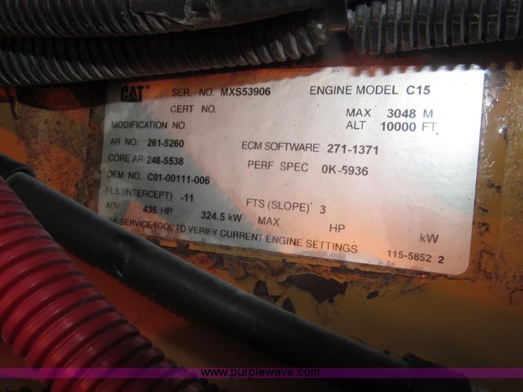 image for item F7116 2007 Freightliner FLD132 XL Classic tri axle semi truck