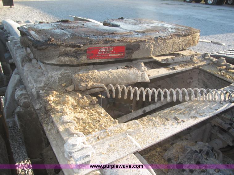 image for item F7116 2007 Freightliner FLD132 XL Classic tri axle semi truck