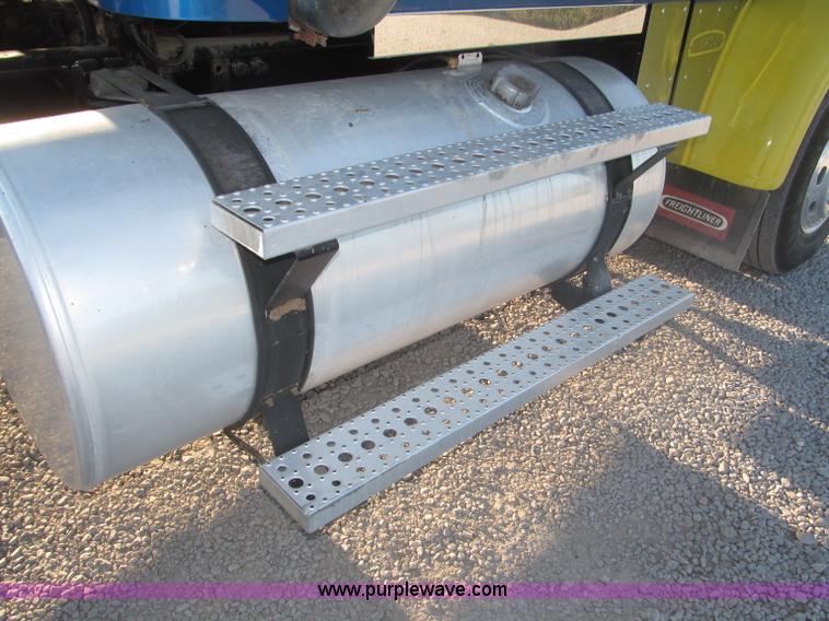 image for item F7116 2007 Freightliner FLD132 XL Classic tri axle semi truck