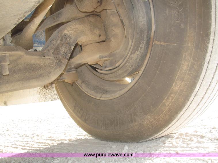 image for item F7116 2007 Freightliner FLD132 XL Classic tri axle semi truck