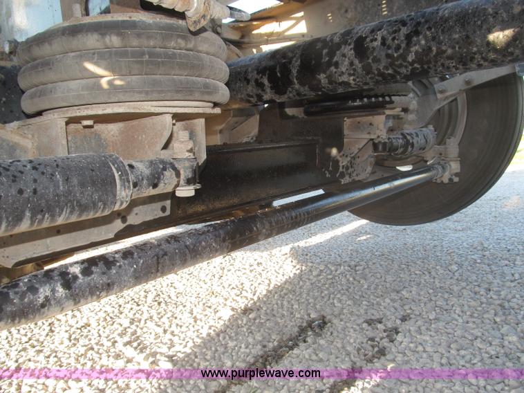 image for item F7116 2007 Freightliner FLD132 XL Classic tri axle semi truck