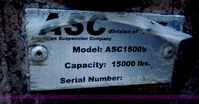 image for item F7116 2007 Freightliner FLD132 XL Classic tri axle semi truck