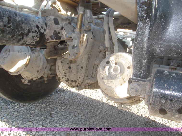 image for item F7116 2007 Freightliner FLD132 XL Classic tri axle semi truck