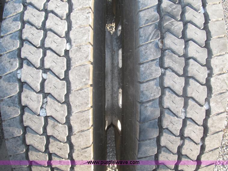 image for item F7116 2007 Freightliner FLD132 XL Classic tri axle semi truck