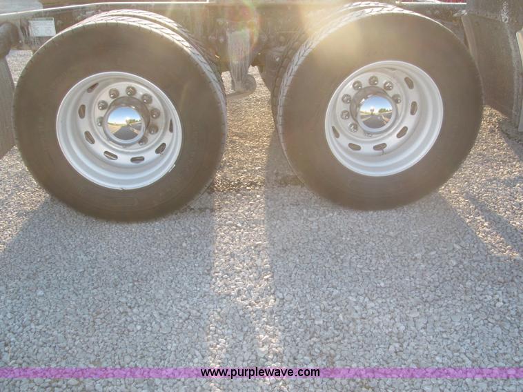 image for item F7116 2007 Freightliner FLD132 XL Classic tri axle semi truck