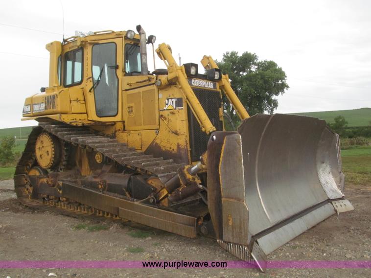 image for item F7121 1995 Caterpillar D6H LGP Series II dozer
