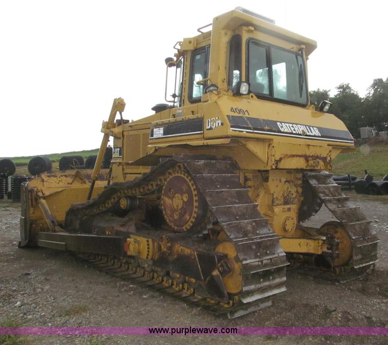 image for item F7121 1995 Caterpillar D6H LGP Series II dozer