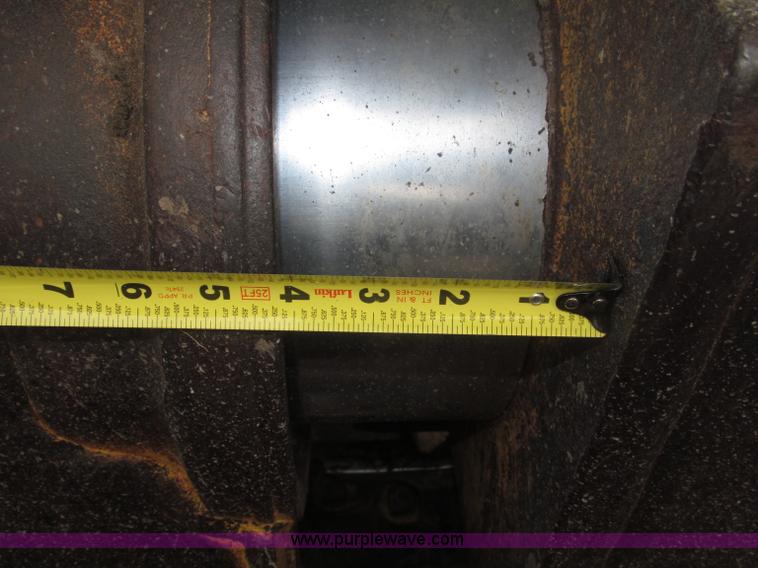 image for item F7121 1995 Caterpillar D6H LGP Series II dozer