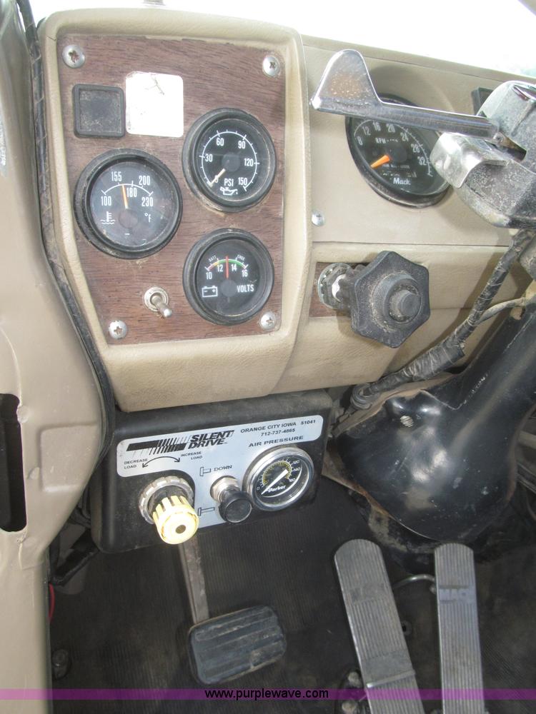 image for item F7122 1985 Mack RD688S Econodyne triple axle semi truck