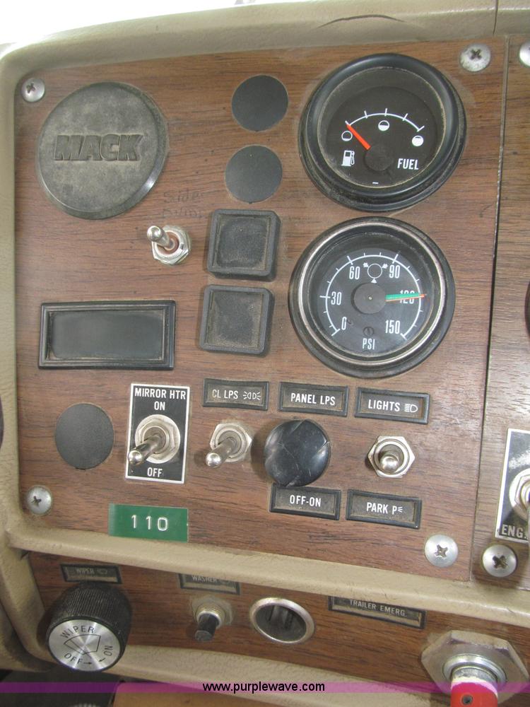 image for item F7122 1985 Mack RD688S Econodyne triple axle semi truck