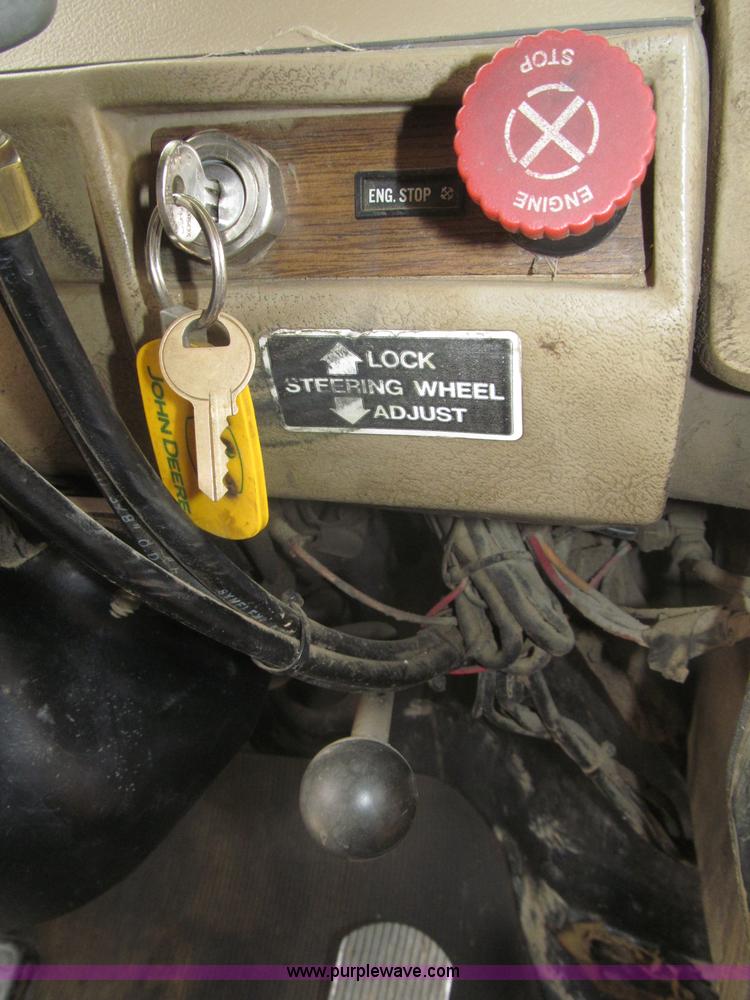 image for item F7122 1985 Mack RD688S Econodyne triple axle semi truck