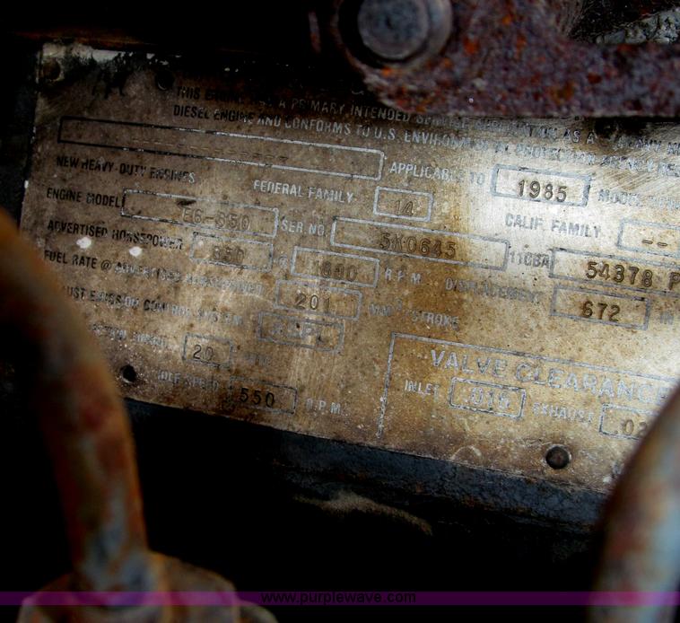 image for item F7122 1985 Mack RD688S Econodyne triple axle semi truck