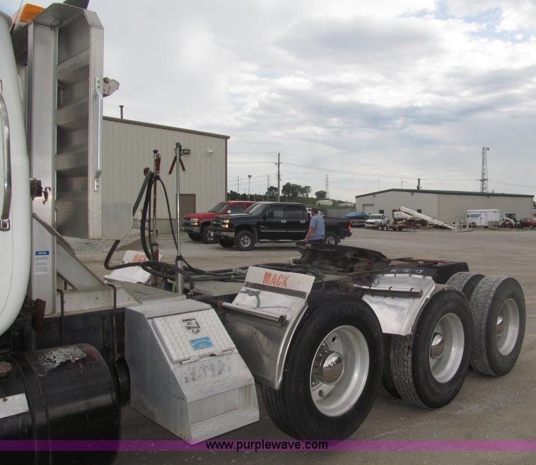 image for item F7122 1985 Mack RD688S Econodyne triple axle semi truck