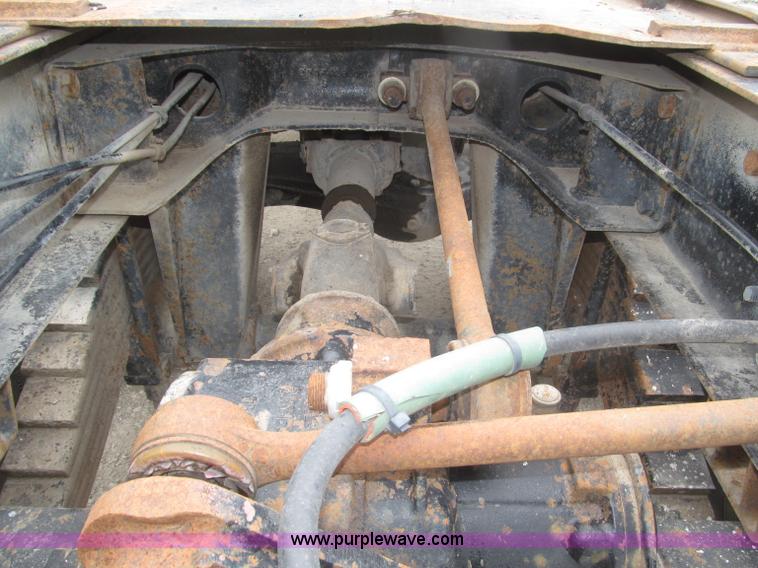 image for item F7122 1985 Mack RD688S Econodyne triple axle semi truck