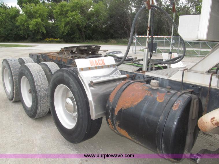 image for item F7122 1985 Mack RD688S Econodyne triple axle semi truck