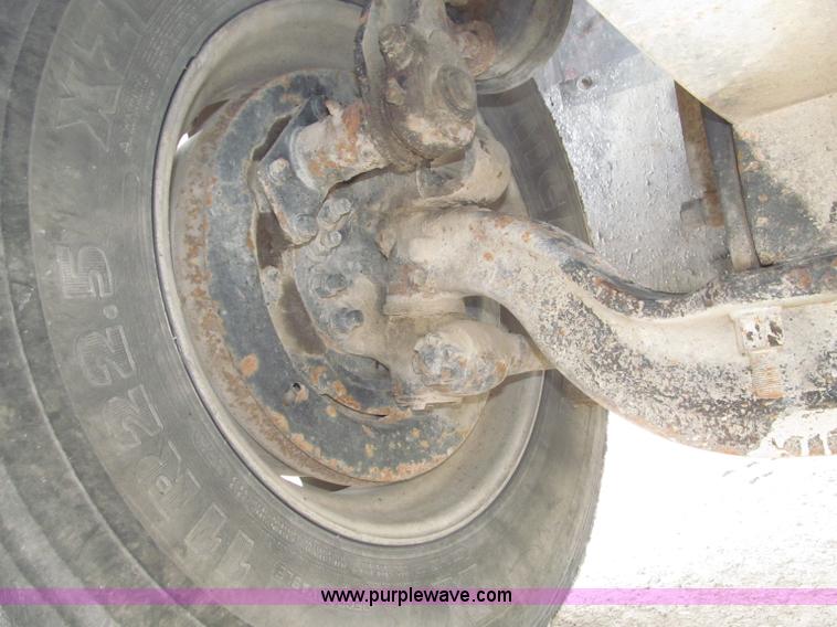 image for item F7122 1985 Mack RD688S Econodyne triple axle semi truck