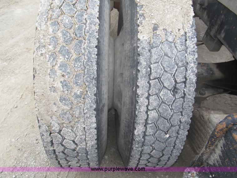 image for item F7122 1985 Mack RD688S Econodyne triple axle semi truck