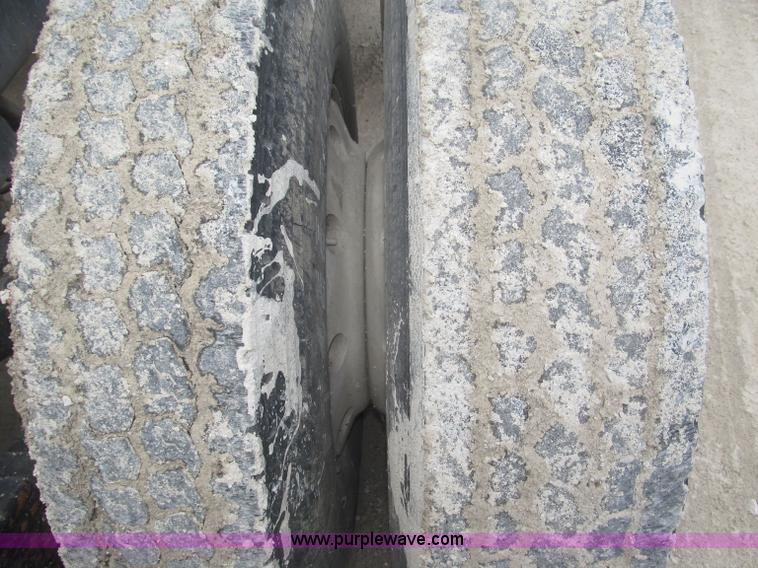 image for item F7122 1985 Mack RD688S Econodyne triple axle semi truck