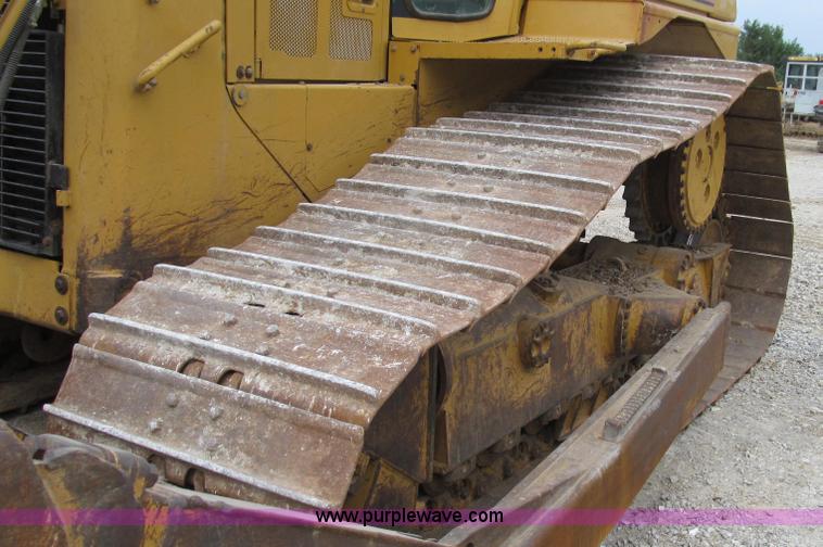 image for item G2084 2004 Caterpillar D6R DS LGP Series II dozer